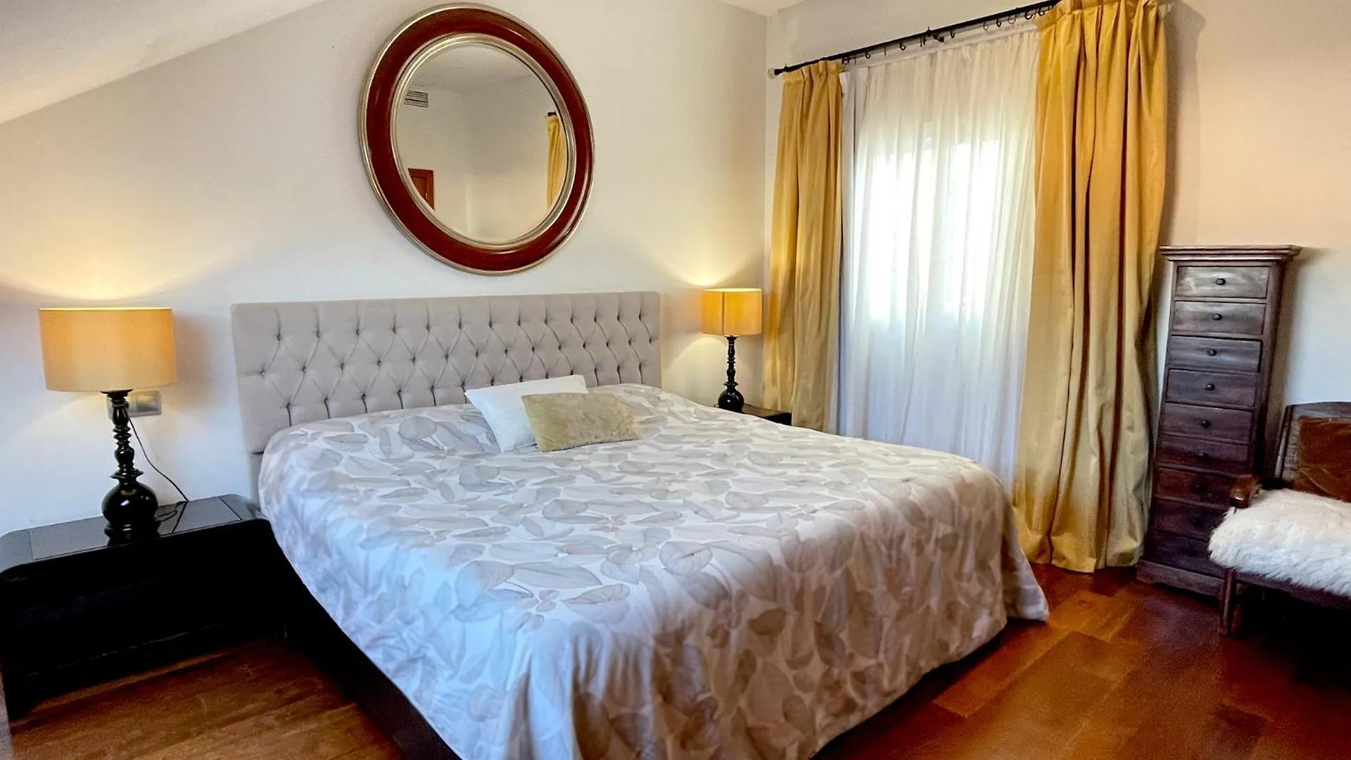 Lägenhet Atico En Plaza De La Constitucion 3 Bedrooms Málaga