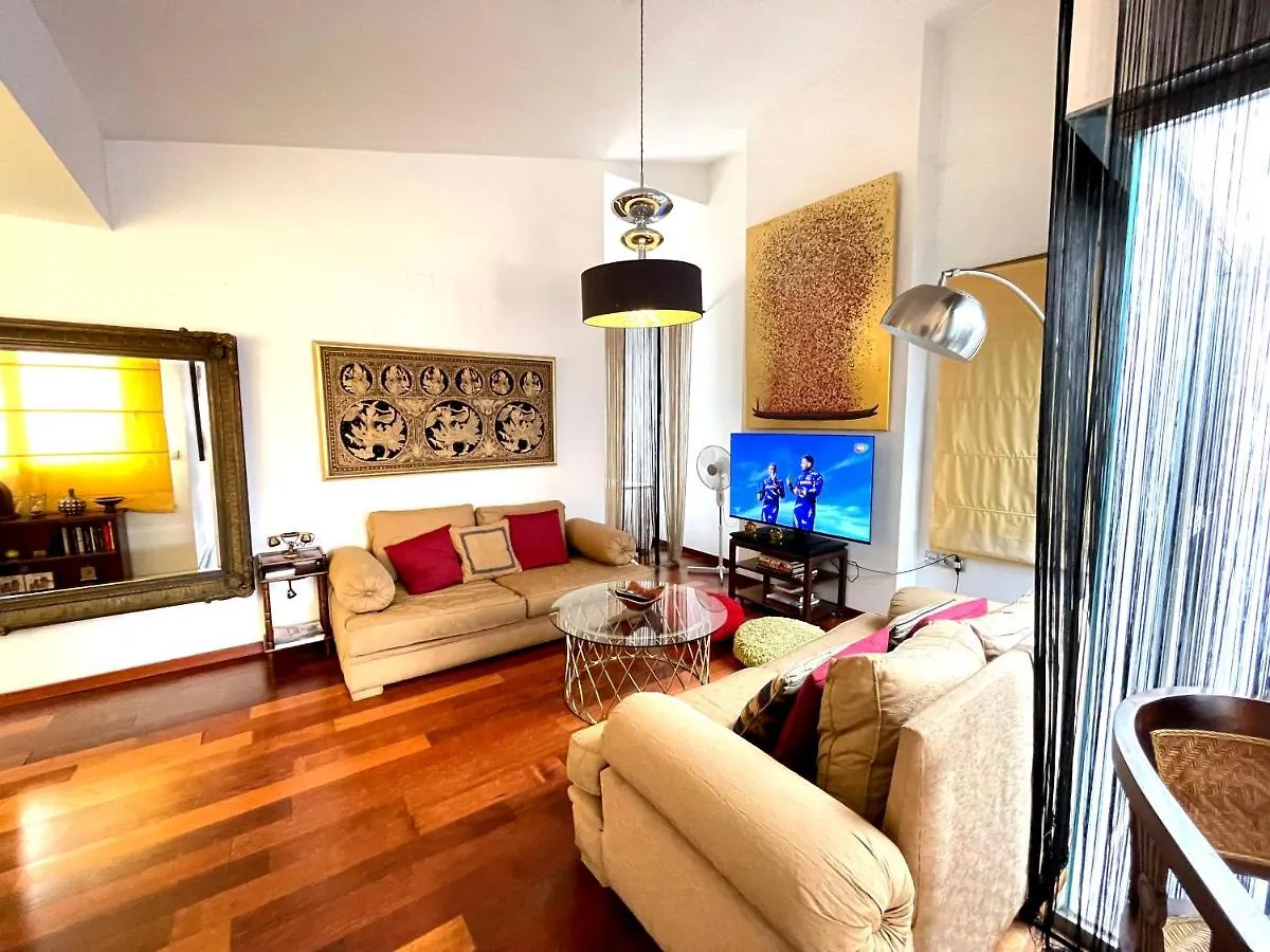 Atico En Plaza De La Constitucion 3 Bedrooms Malaga 0*,