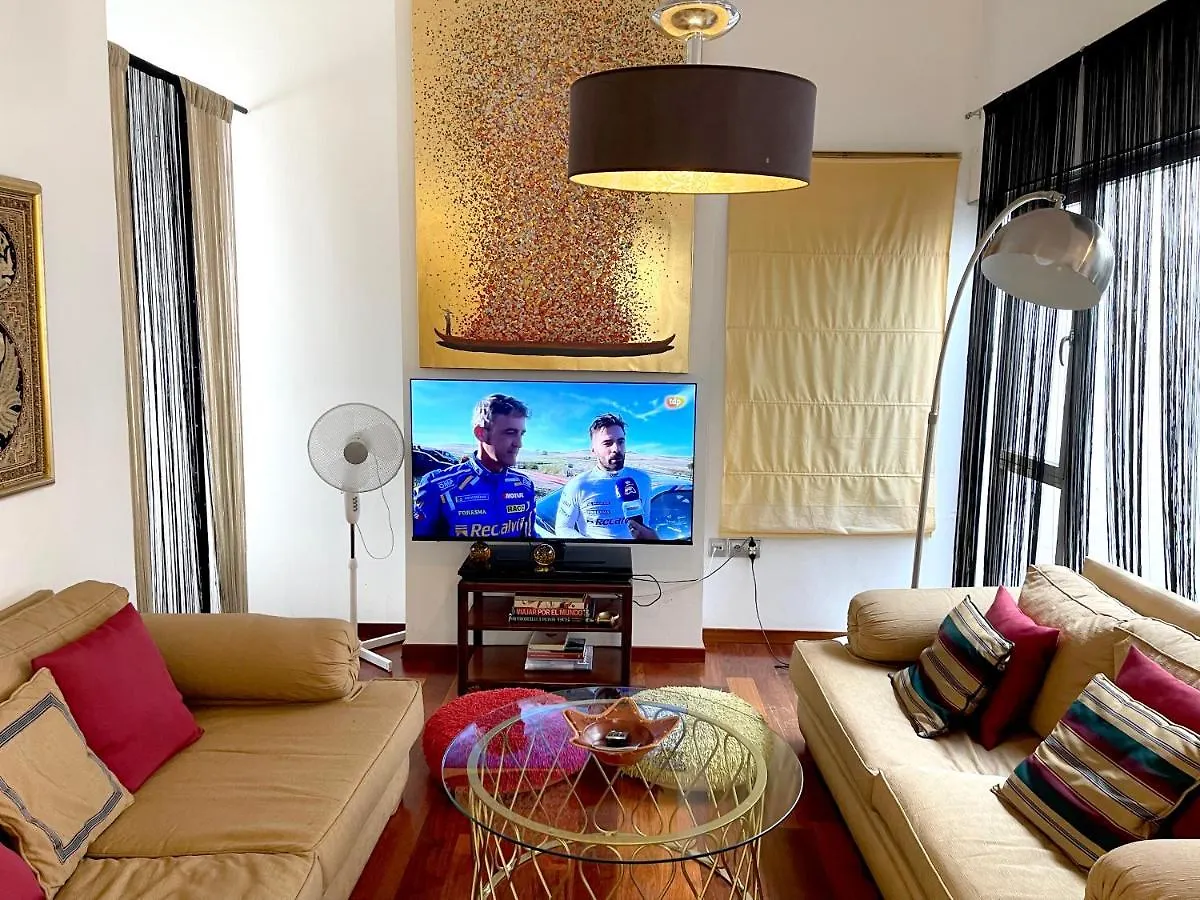 Atico En Plaza De La Constitucion 3 Bedrooms Malaga Spain