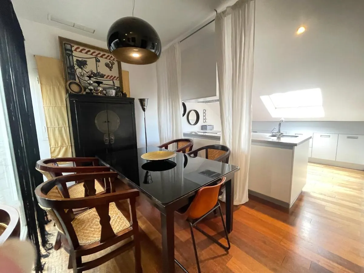 Atico En Plaza De La Constitucion 3 Bedrooms Malaga 0*,